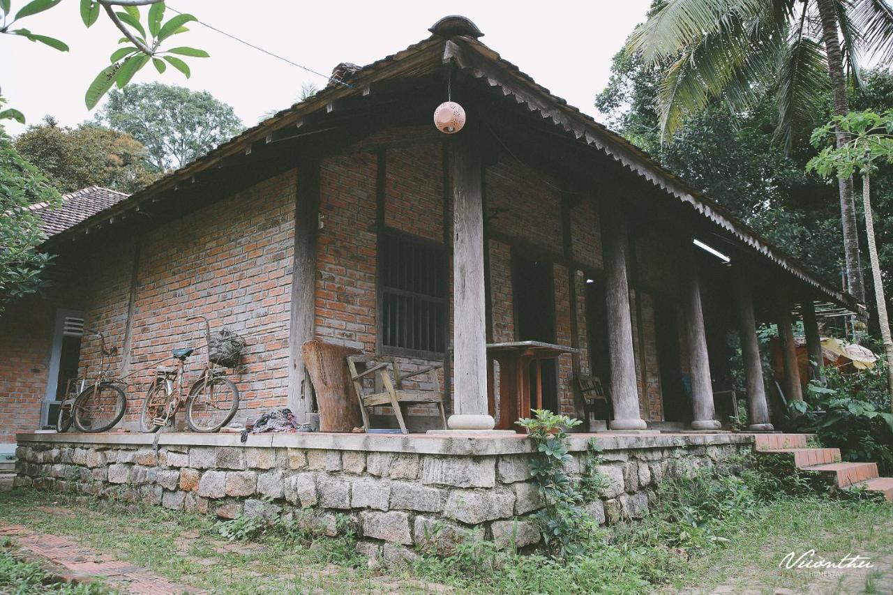 เวือนทู เกสต์เฮาส์ การ์เดน Kon Tum ภายนอก รูปภาพ